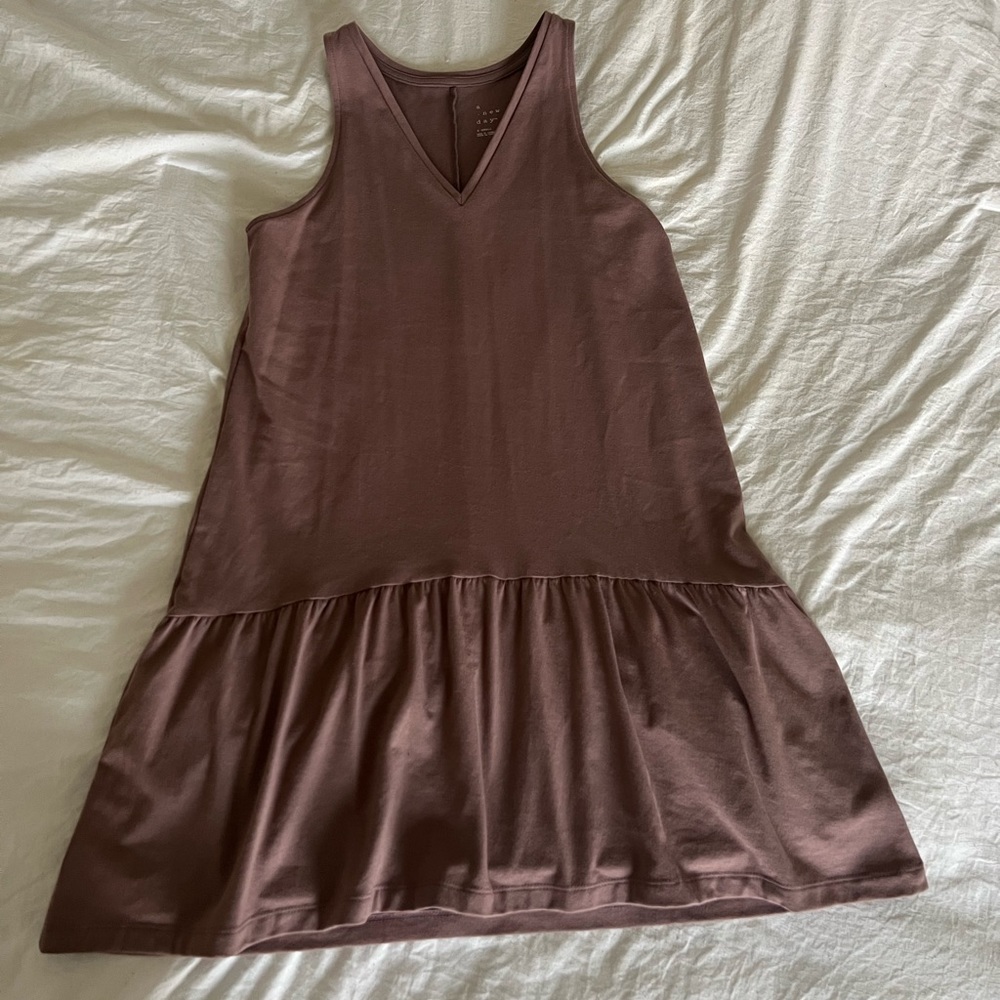 brown flowy dress